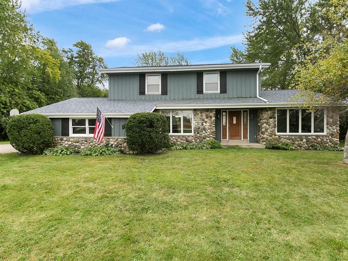 7509 Old Spring St, Racine, WI 53406 Zillow