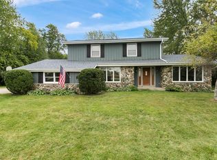 7509 Old Spring St, Racine, WI 53406