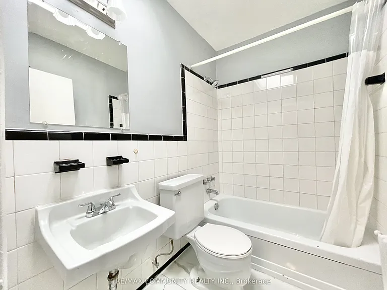 2624 Eglinton Ave E #2 — Photo 7