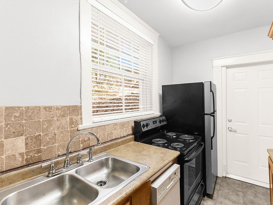 1st image of 2907 13th Ave S #B4