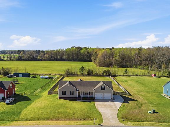 2nd image of 127 Cayuse Way