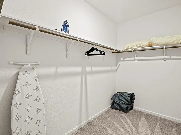 766 Camden Dr — Photo 12
