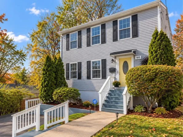 90 Rowley St, Providence, RI 02909