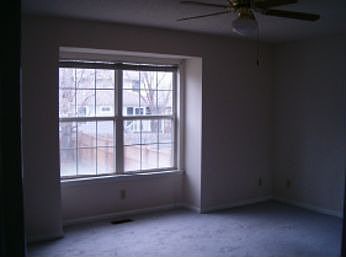 5th image of 136 S Ethel Ln