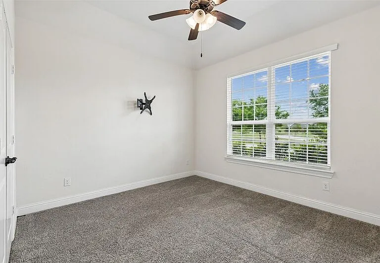 2513 Loudon St W — Photo 25