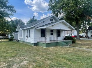 107 N Columbia St, Greenup, IL 62428