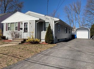 102 Welfare Ave, Cranston, RI 02910