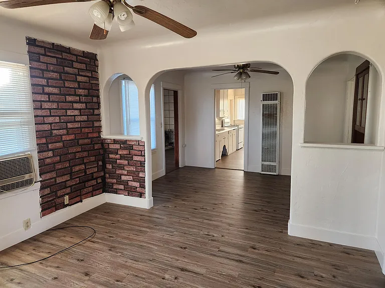 21479 Fargo Ave #1400.00 — Photo 3