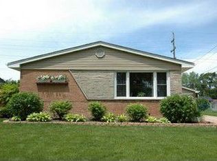 61 E Arquilla Dr, Chicago Heights, IL 60411