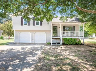 16 Pebble Brook Ct, Cartersville, GA 30120