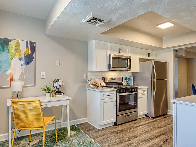 Coastline Apartments — Photo 41