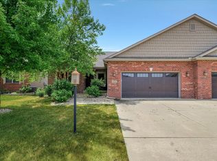 1611 Delane Dr, Mahomet, IL