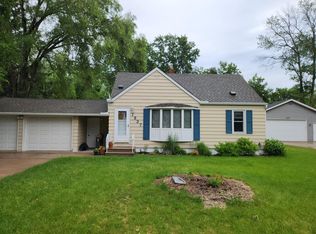 7937 Edgewood Dr, Mounds View, MN 55112
