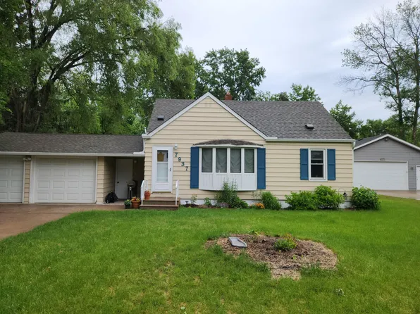 7937 Edgewood Dr, Mounds View, MN 55112