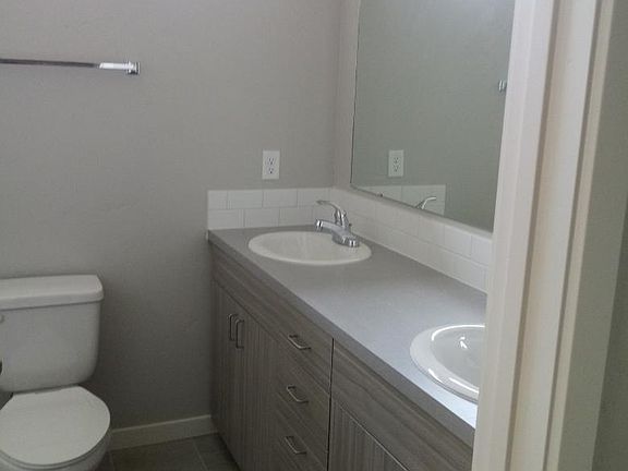 4th image of 511 E 43rd St #4255