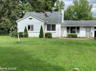 7480 Trumble Rd, Saint Clair, MI 48079