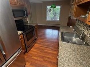 211 Doremus Dr, Monroe Township, NJ 08831