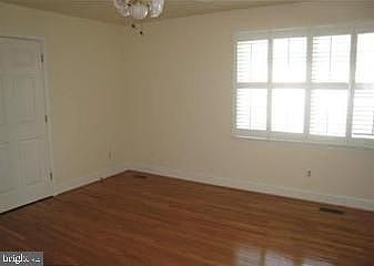 5th image of 503 Mount Vernon Ave