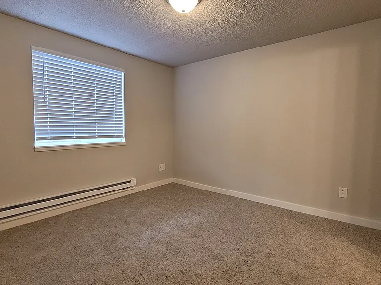 Alpine Apartments — Photo 22