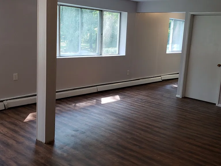 138-154 Woodhill Dr — Photo 29