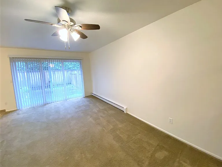 Fairmont Villa — Photo 21