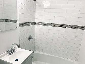 Rented by R New York