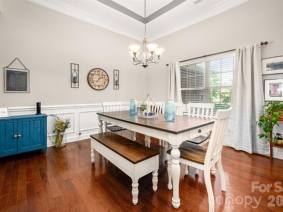 5th image of 12411 Pine Terrace Ct