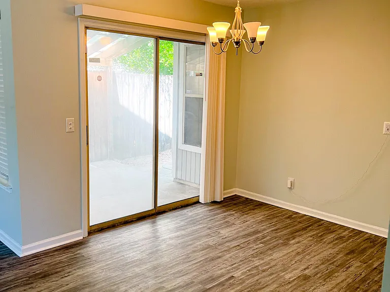 6 N Quail Xing — Photo 20