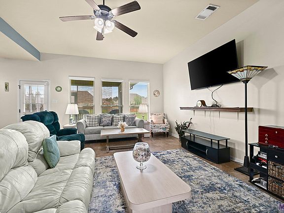 5th image of 23173 Apricot Dr