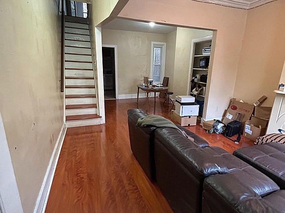 3rd image of 437 N Napa St