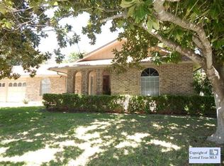 8 Valley View Ln, New Braunfels, TX 78130