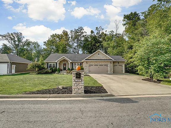 3rd image of 1459 White Birch Dr