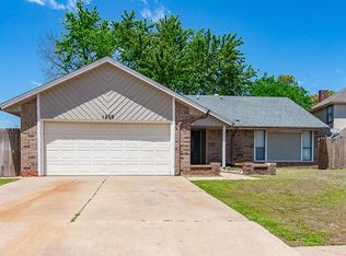 1209 NE 21st St, Moore, OK 73160