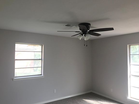4th image of 3905 Huntington Dr