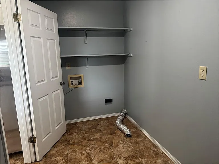 3267 Zephyr Dr — Photo 18