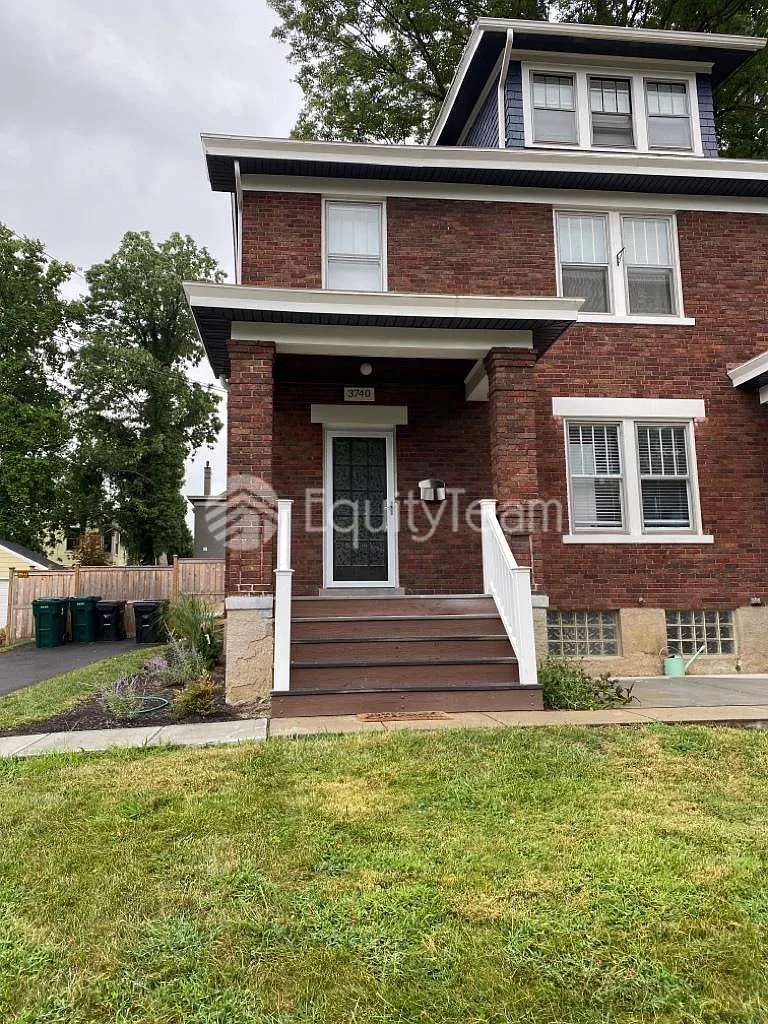 3740 Andrew Ave Unit 01 — Photo 1