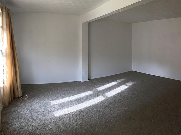 5th image of 3624 Seaford Ct