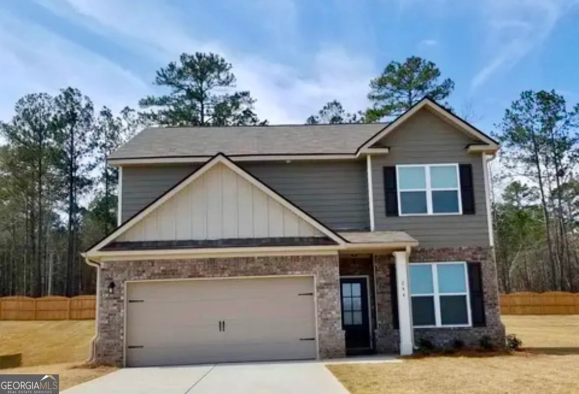 4 bed, 2.5 bath, $2,395 — Photo 1
