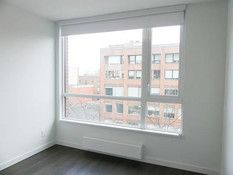 183 Georgia St E — Photo 136