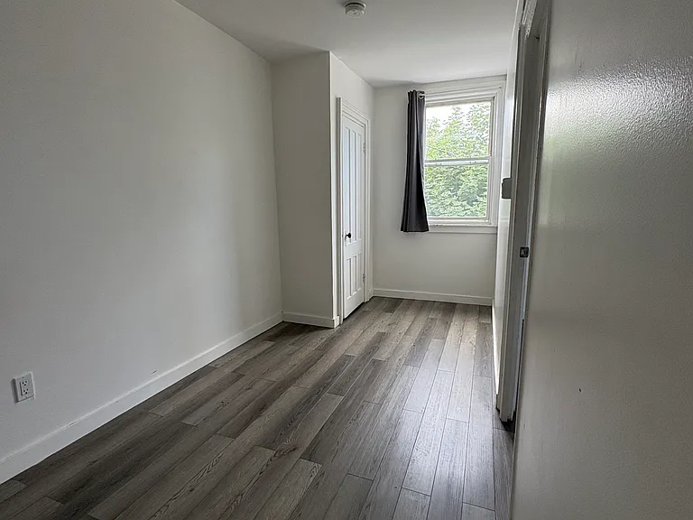 104 E Main St #8 — Photo 12