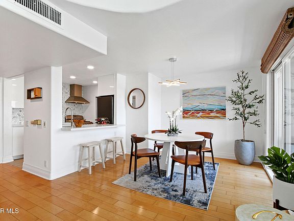 5th image of 1242 9th St Unit 5
