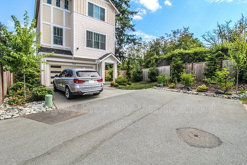 1st image of 17621 21st Ave W