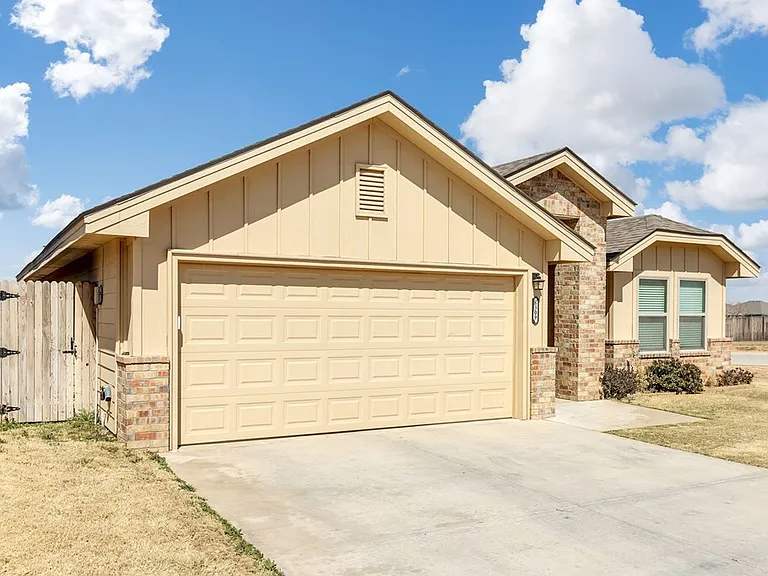 8309 E County Road 113 — Photo 4