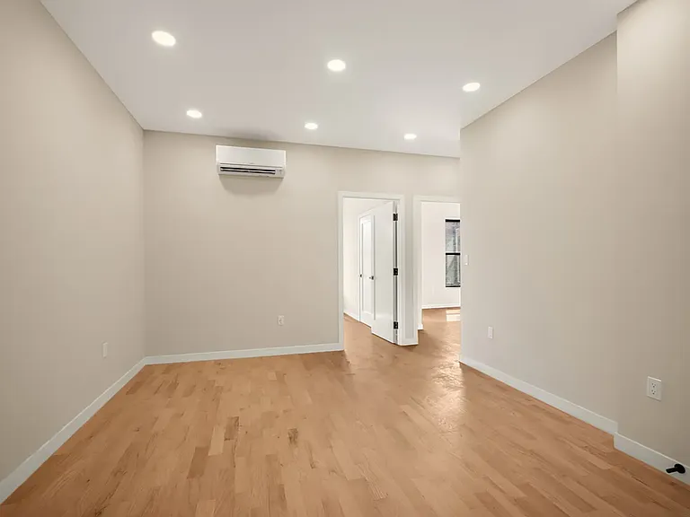 1966 3rd Ave #201 — Photo 3