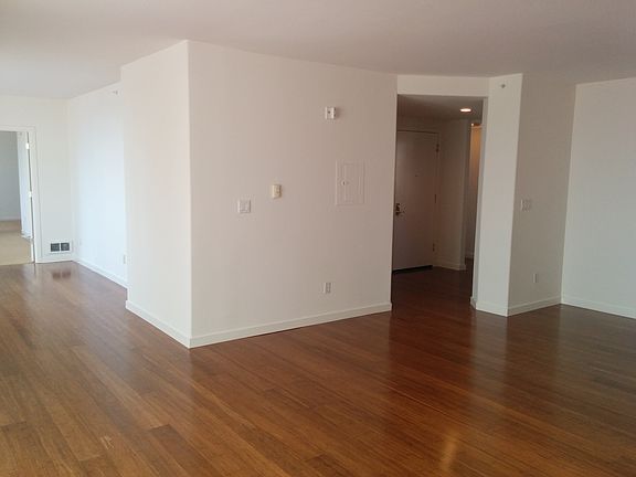 2nd image of 1688 Sacramento St APT 602