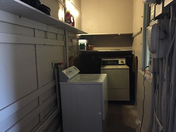 5th image of 600 Woodbury St