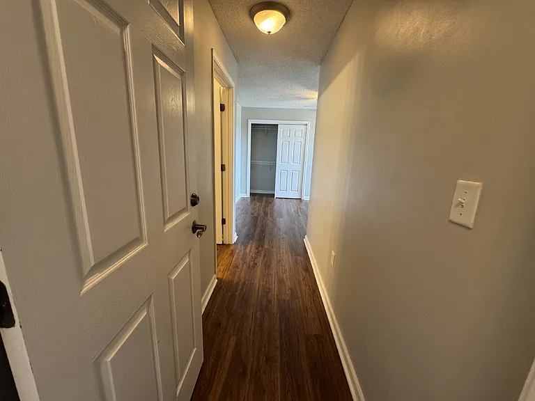 1123 Harts Ridge Dr — Photo 14