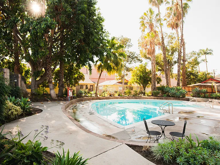 The Beautiful Islander Apartments! — Photo 6