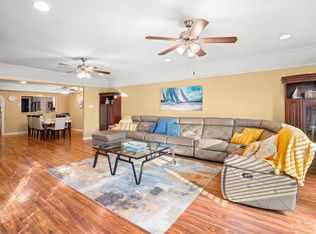 2815 Jack Johnson Blvd, Galveston, TX 77550