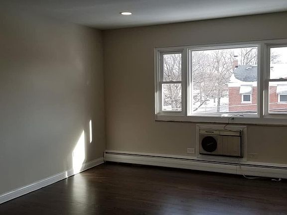 2nd image of 8923 Southview Ave #4
